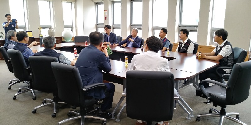 내빈 간담회_20190725.jpg